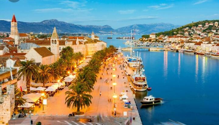 Apartment Beljan Trogir Exterior foto